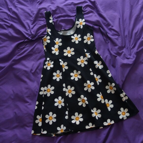 One Clothing Black with Sunflowers Made in Mexico Size S Dress - Picture 9 of 12